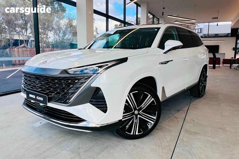 White 2025 MG Qs SUV ESSENCE 4X4