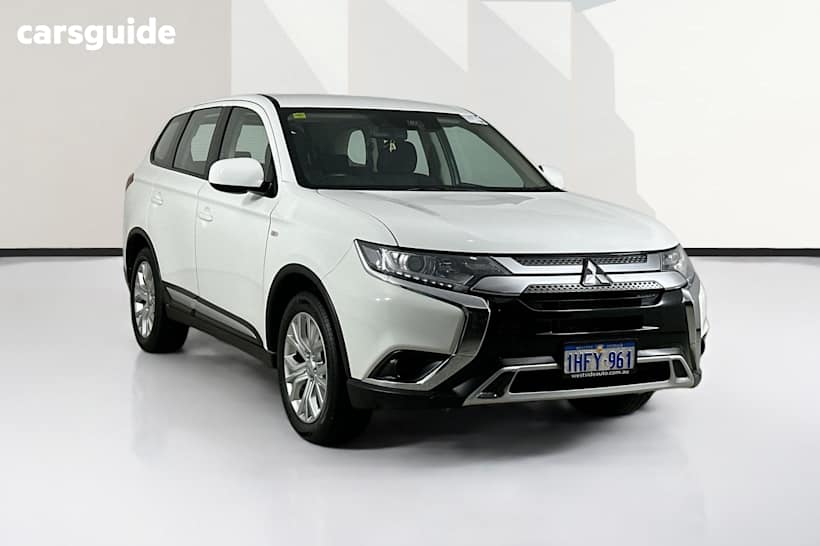 White 2021 Mitsubishi Outlander Wagon Es 7 Seat (2Wd)