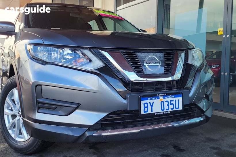 Grey 2018 Nissan X-Trail SUV ST F