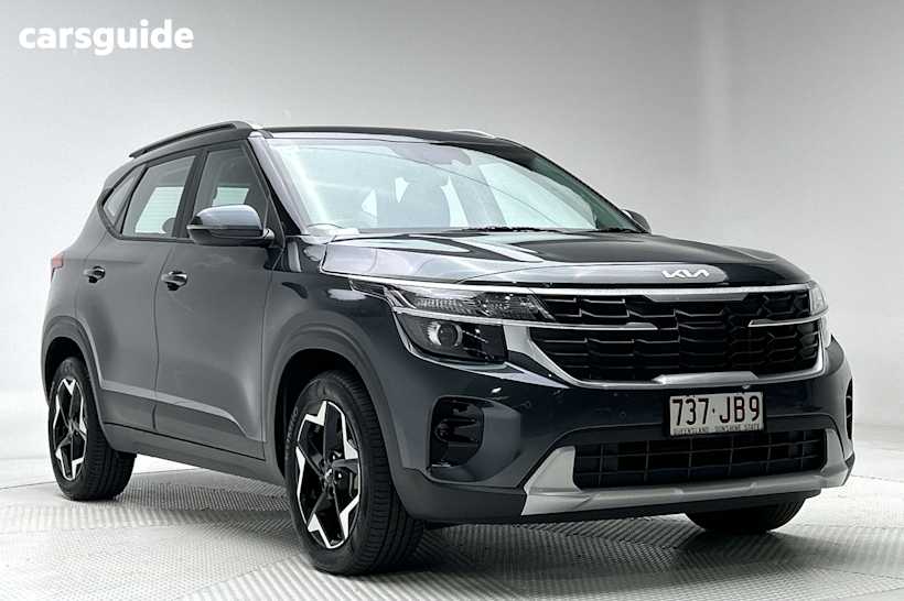 Grey 2023 Kia Seltos SUV SPORT F