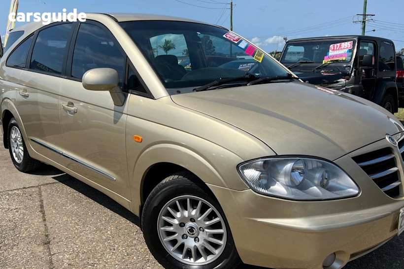 Gold 2007 Ssangyong Stavic SUV SPORTS