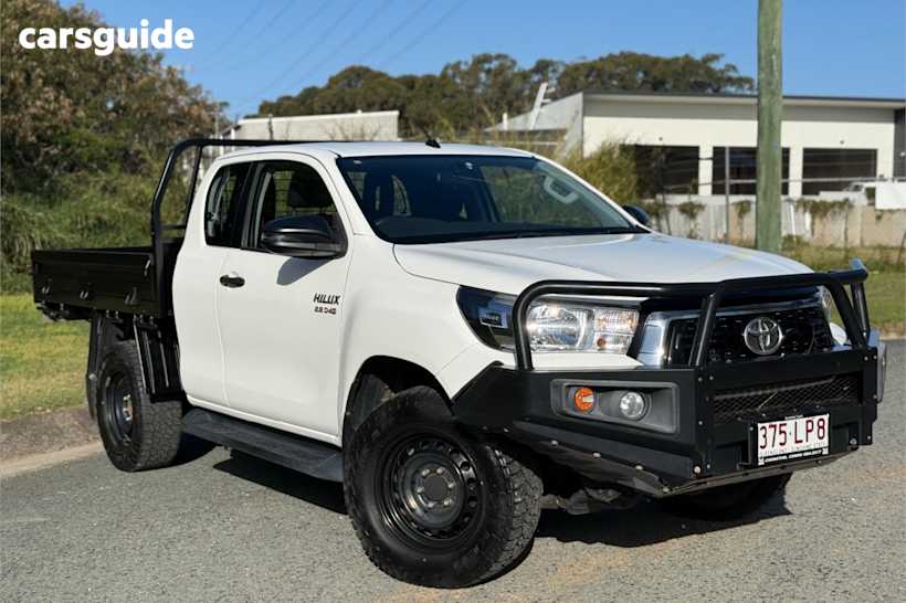 White 2018 Toyota Hilux Ute Tray SR 4X4