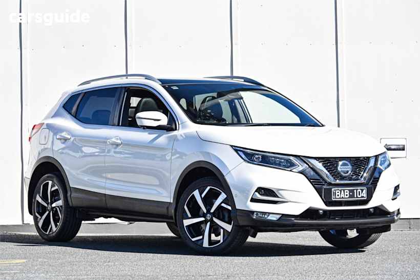White 2019 Nissan Qashqai SUV TI F