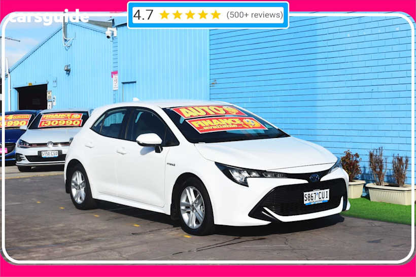 White 2019 Toyota Corolla Hatch ASCENT SPORT HYBRID F