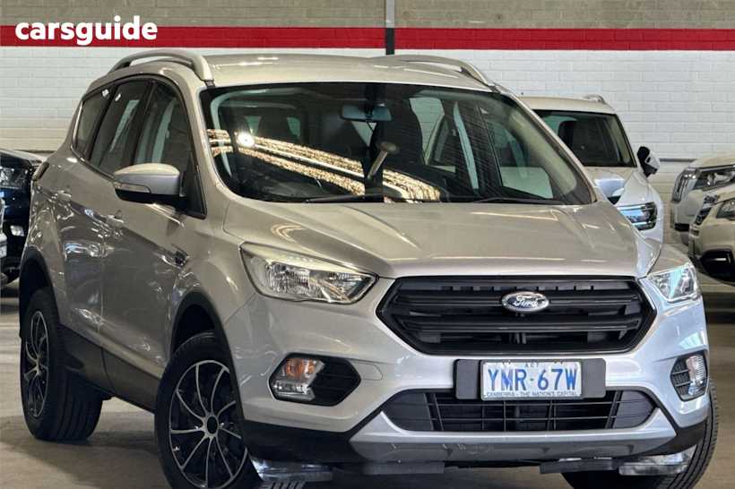 Silver 2017 Ford Escape SUV AMBIENTE F