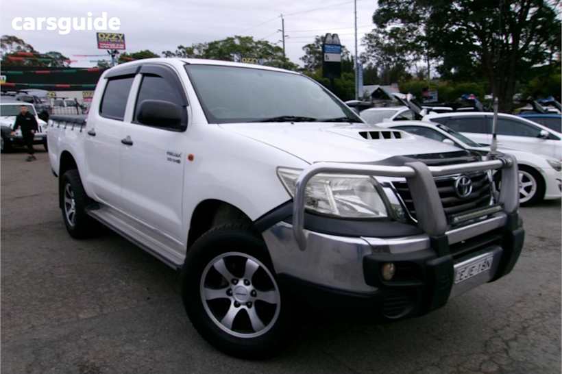 White 2013 Toyota Hilux Dual Cab Pick-up Sr (4X4)