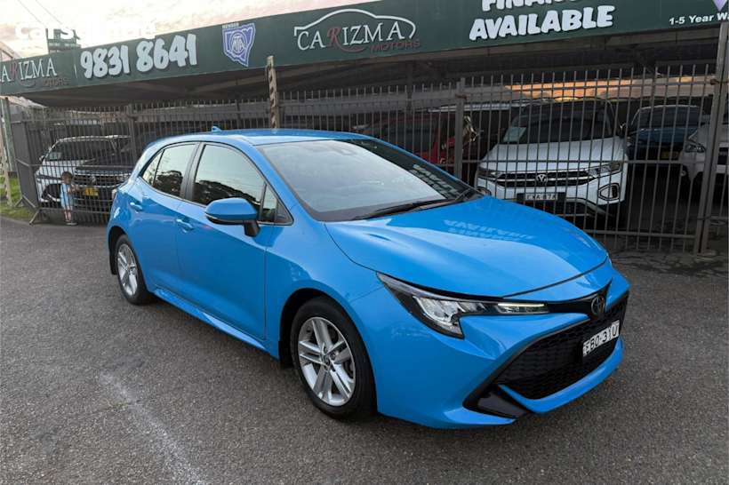 Blue 2018 Toyota Corolla Hatchback Ascent Sport