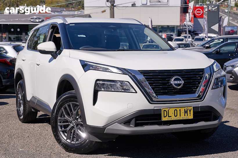 White 2024 Nissan X-Trail SUV ST F