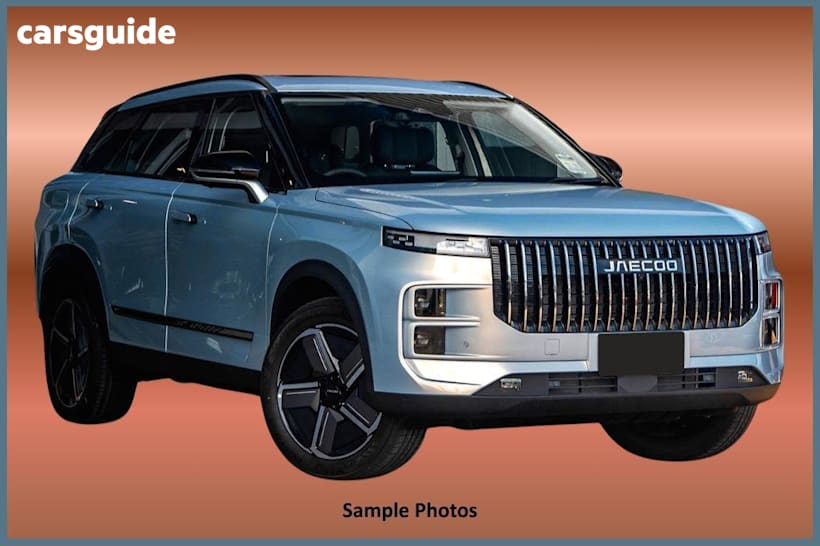 Silver 2025 Jaecoo J7 SUV SHS SUMMIT F