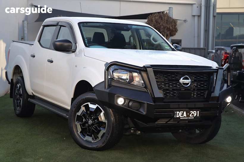 White 2024 Nissan Navara Ute Tray SL 4X4