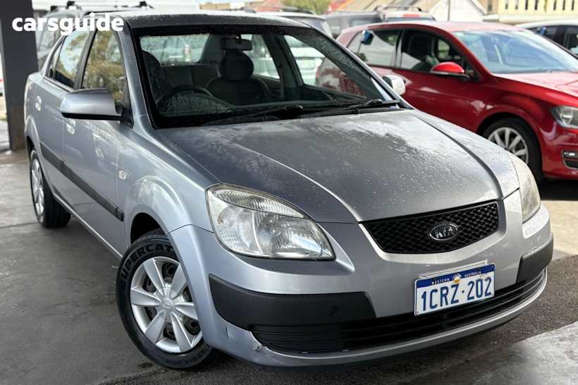 Silver 2007 Kia RIO Sedan EX F