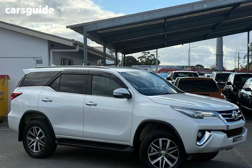 White 2016 Toyota Fortuner SUV CRUSADE 4X4