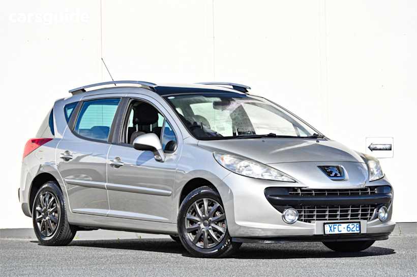 Grey 2009 Peugeot 207 SUV XT F