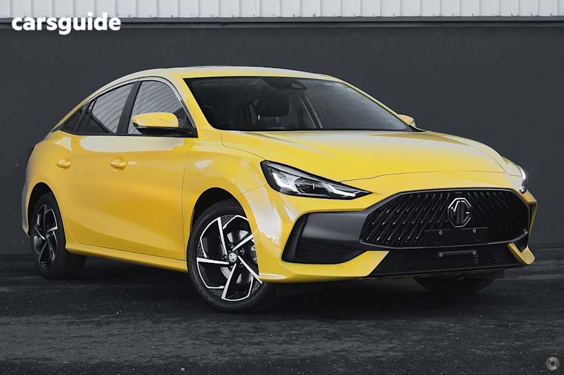 Yellow 2025 MG MG5 Sedan ESSENCE F
