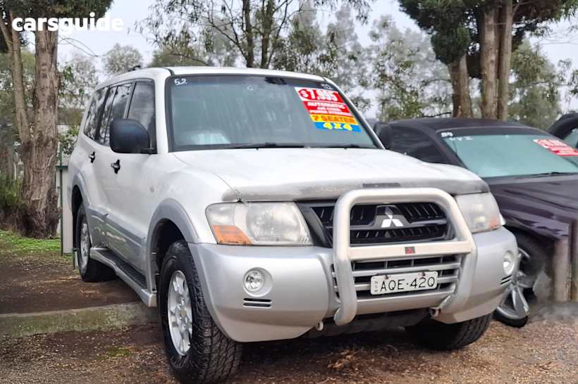 White 2003 Mitsubishi Pajero Wagon Gls Lwb (4X4)