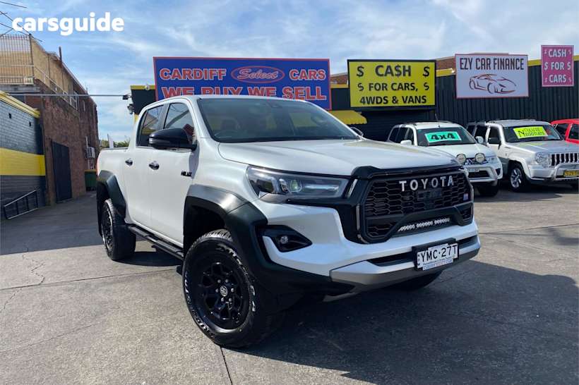 White 2024 Toyota Hilux Double Cab Pick Up Gr-Sport (4X4)