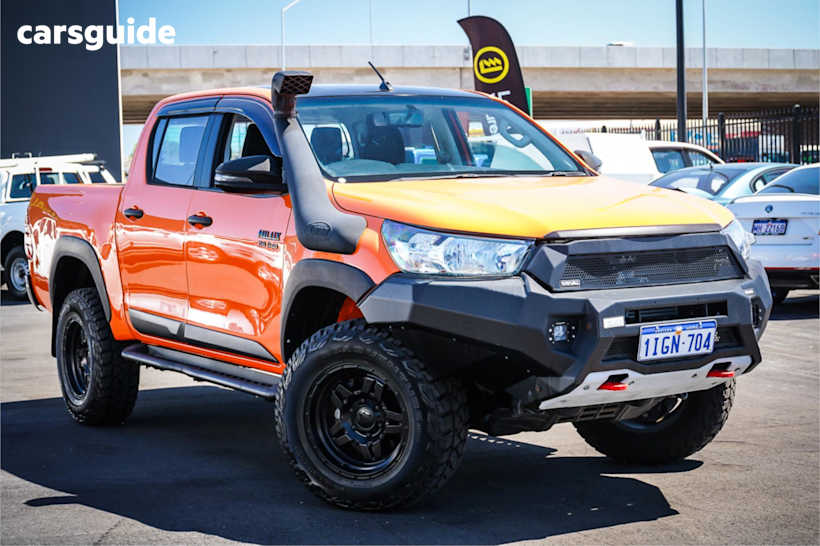 White 2018 Toyota Hilux Ute Tray SR 4X4