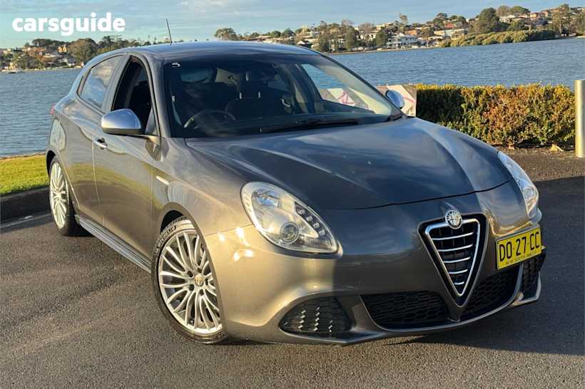 Grey 2014 Alfa Romeo Giulietta Hatch PROGRESSION F