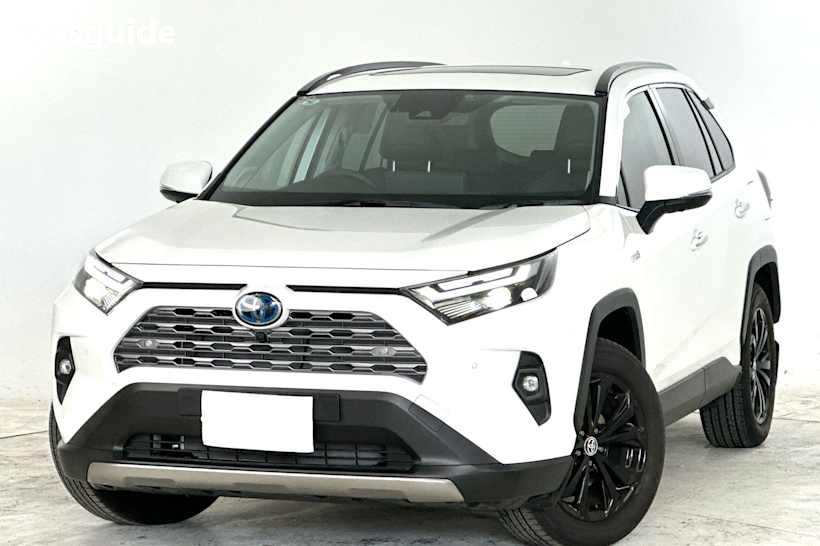 White 2024 Toyota RAV4 SUV CRUISER 4X4