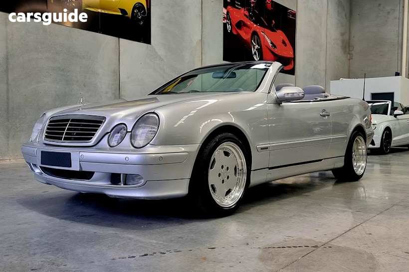 Silver 2000 Mercedes-Benz CLK-Class Sedan CLK320 ELEGANCE R