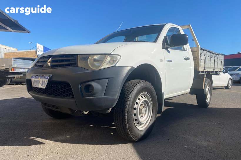 White 2010 Mitsubishi Triton Cab Chassis Gl