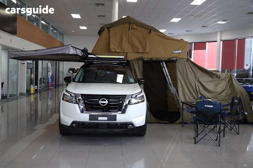 White 2024 Nissan Pathfinder Wagon Ti (2Wd)