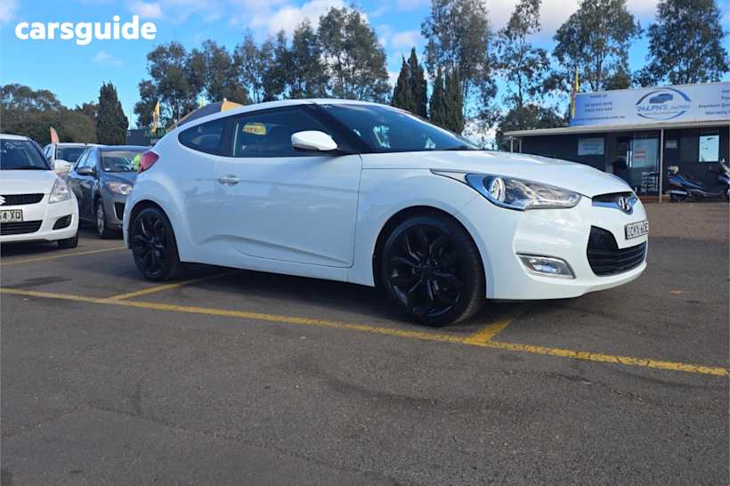 White 2012 Hyundai Veloster Coupe