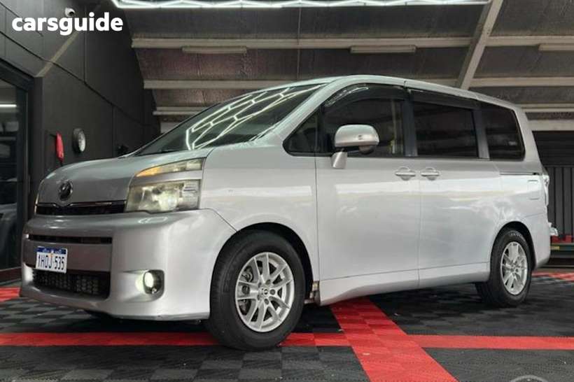Silver 2011 Toyota Voxy SUV S-Z ZWR80 4DR WAGON 5SP AUTO 2.0I
