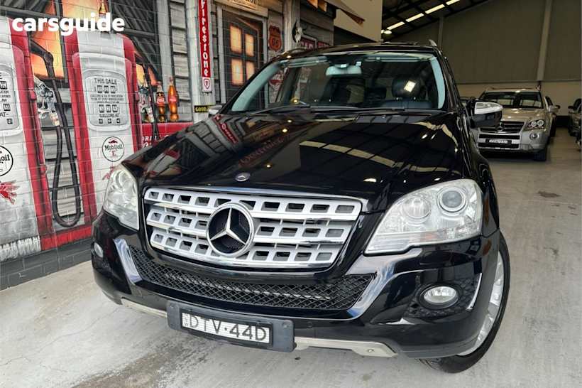 Black 2009 Mercedes-Benz ML SUV ML320 CDI 4X4