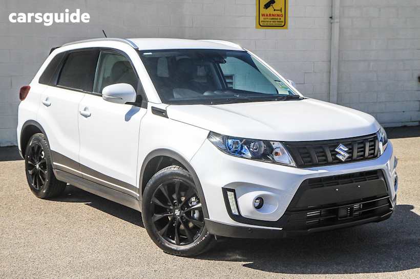 White 2024 Suzuki Vitara Wagon Turbo