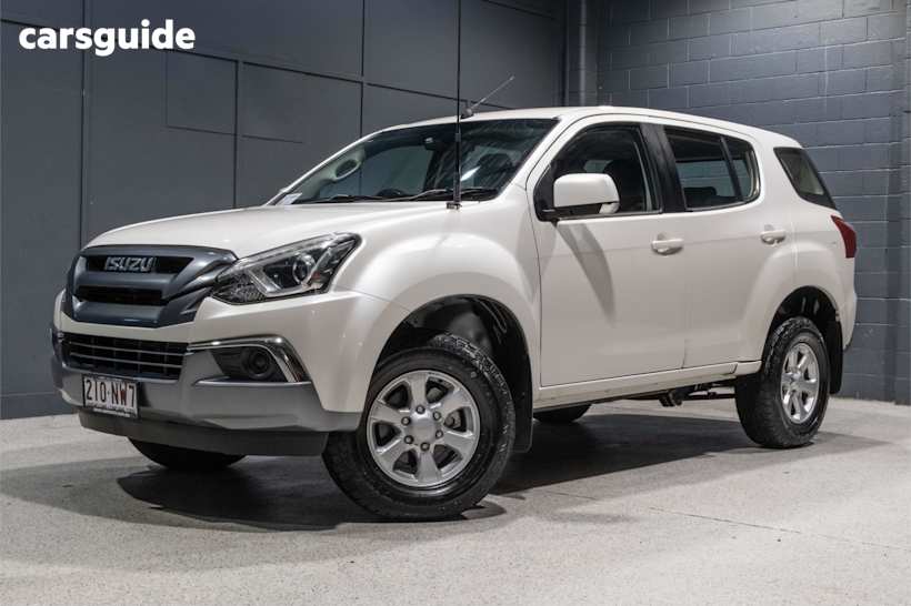 White 2017 Isuzu MU-X SUV LS-M 4X4