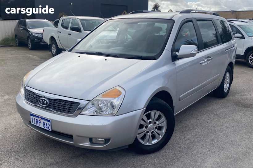 Silver 2011 Kia Grand Carnival Wagon Si