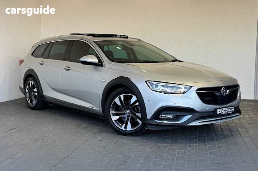 Silver 2018 Holden Calais Sportswagon V Tourer