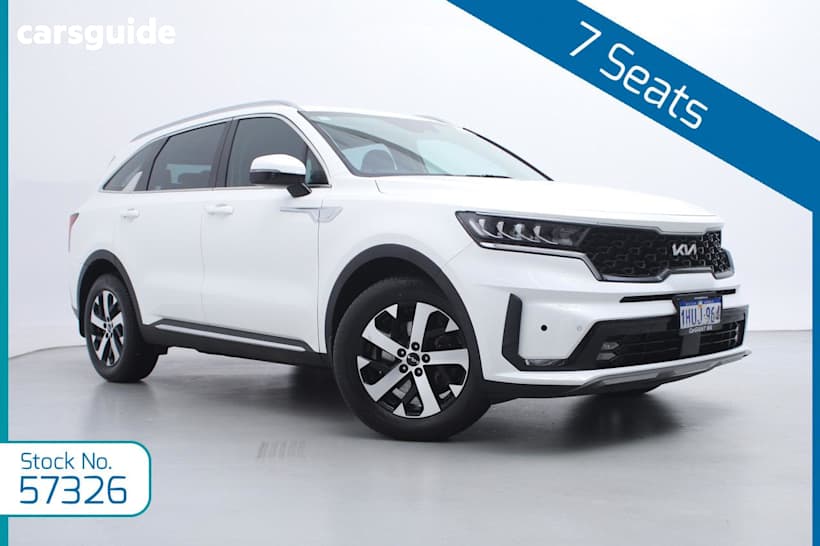 White 2022 Kia Sorento Wagon Sport 7 Seat