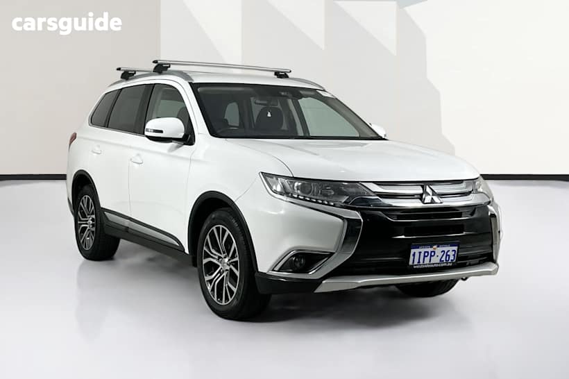 White 2016 Mitsubishi Outlander Wagon Ls Safety Pack (4X4) 7 Seats