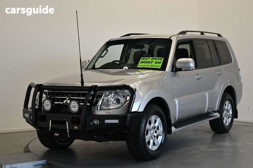 Silver 2020 Mitsubishi Pajero Wagon Glx (4X4) 7 Seat