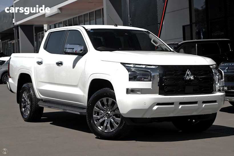 White 2025 Mitsubishi Triton Ute Tray GLS 4X4