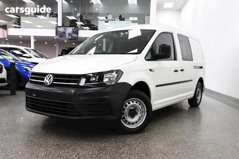 White 2018 Volkswagen Caddy Commercial TSI220 F