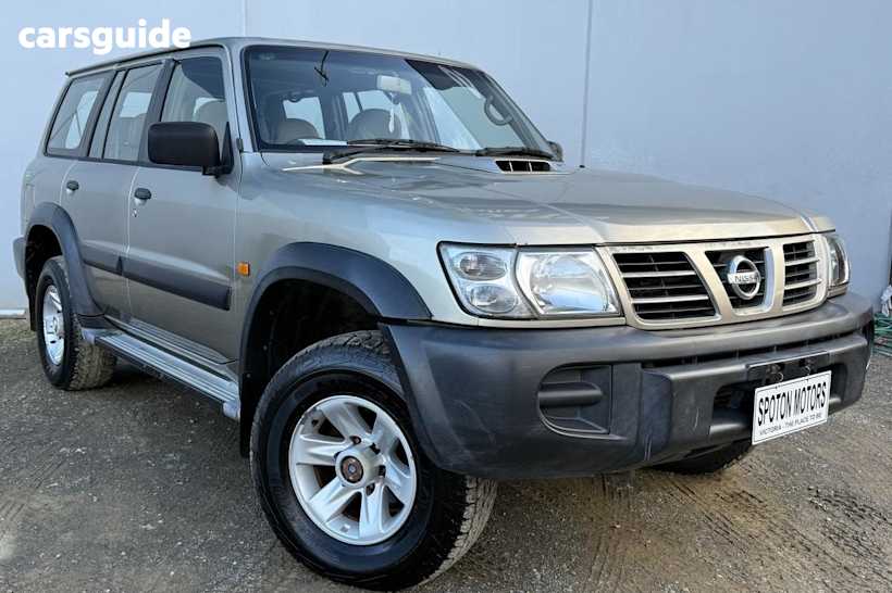 Gold 2004 Nissan Patrol SUV ST