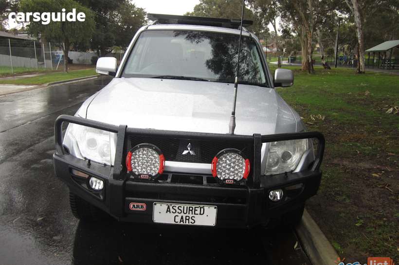 Silver 2007 Mitsubishi Pajero SUV
