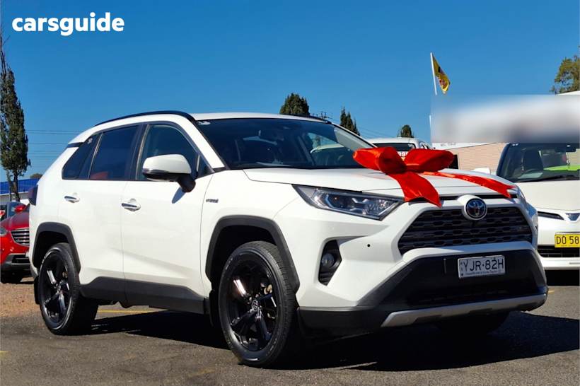White 2021 Toyota RAV4 SUV CRUISER