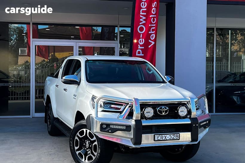 White 2021 Toyota Hilux Ute Tray SR5 4X4