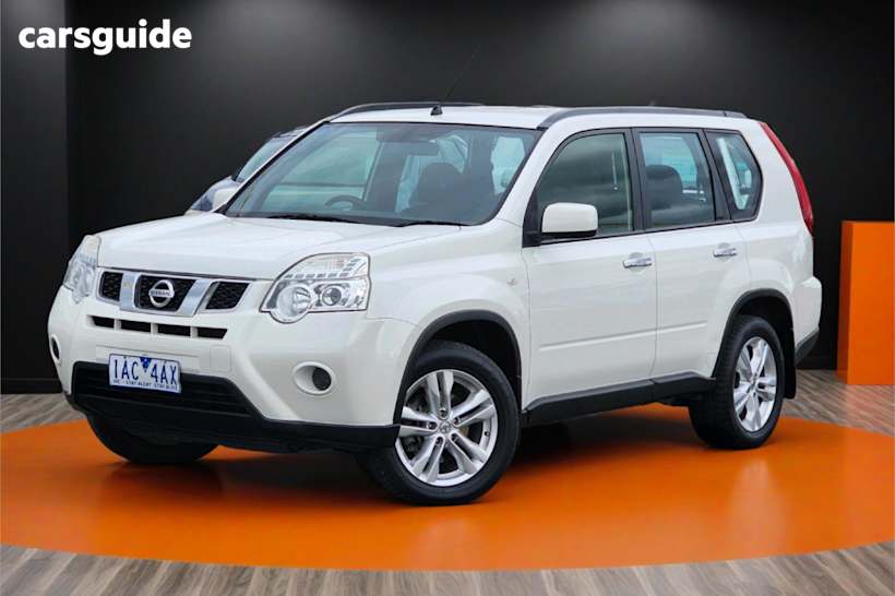White 2013 Nissan X-Trail SUV ST F