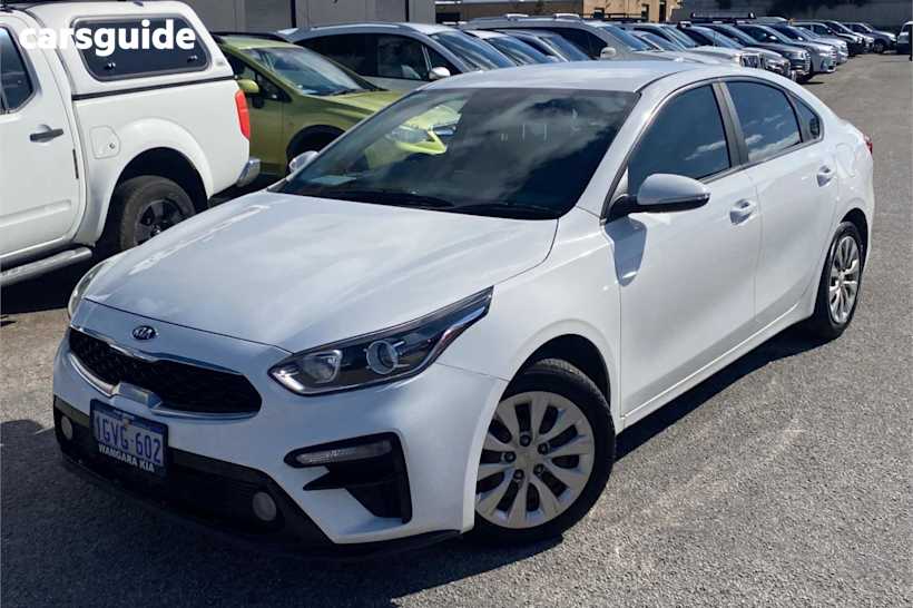 White 2019 Kia Cerato Sedan S