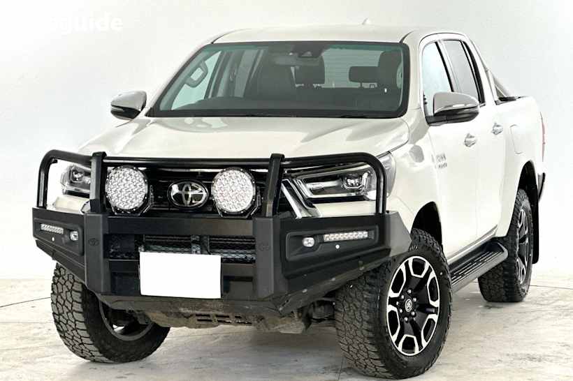 White 2021 Toyota Hilux Ute Tray SR5 4X4
