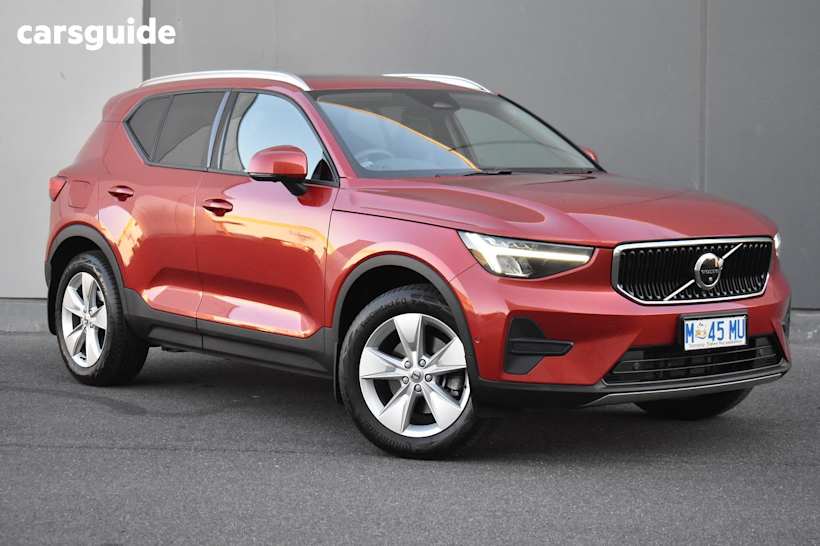 Red 2023 Volvo XC40 SUV PLUS B4 F