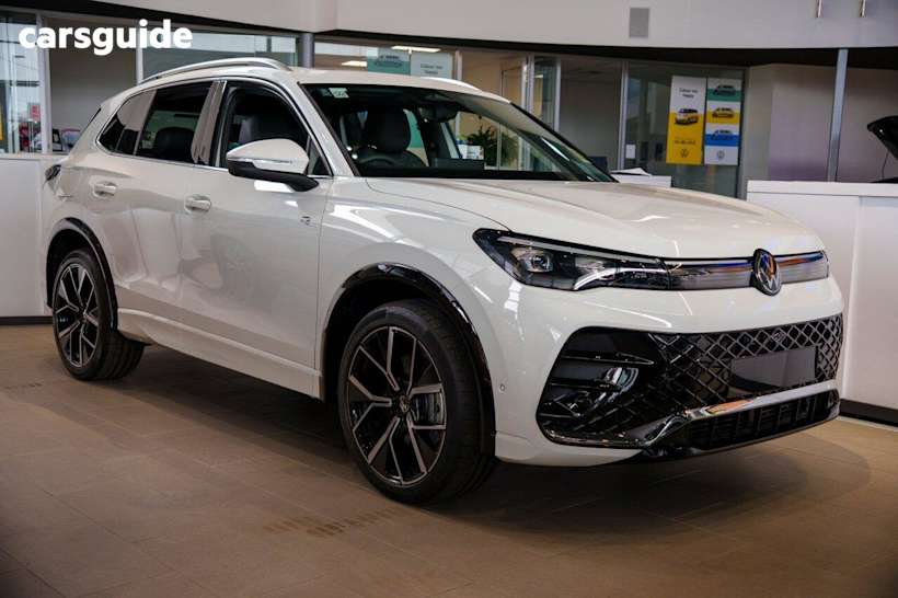 White 2025 Volkswagen Tiguan Wagon 195Tsi R-Line