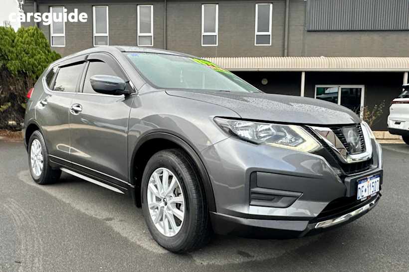 Grey 2017 Nissan X-Trail SUV ST F