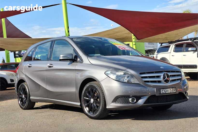 Grey 2011 Mercedes-Benz B180 Hatchback