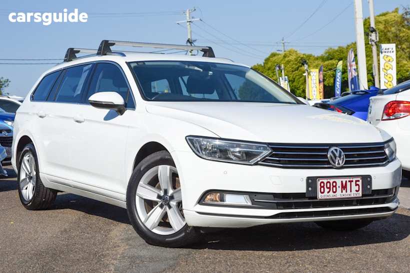 White 2016 Volkswagen Passat Wagon 132 Tsi Comfortline